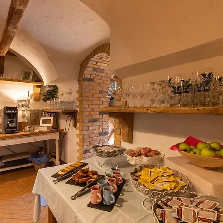 オールド ハウス 3*