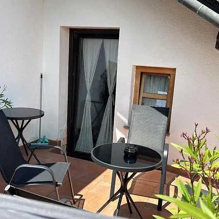 ホテル オールド ハウス 3*