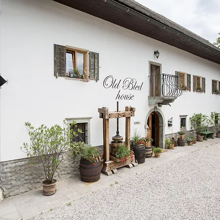 オールド ハウス 3*