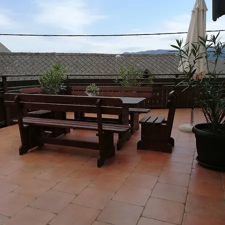 Ξενοδοχείο Old House 3*