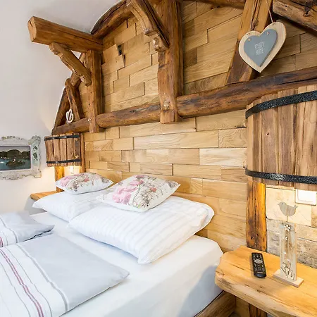Hotel Old House 3*